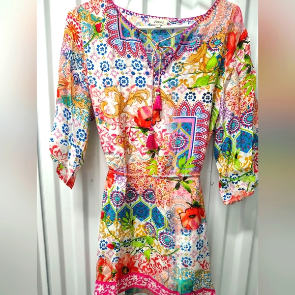 TOLANI GORGEOUS COLORFUL MIXED PRINTED TUNIC TOP with DETACHABLE SLIP SIZE SMALL - Picture 3 of 8